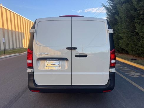 Used 2016 Mercedes-Benz Metris Cargo 3dr Mini Van image 12
