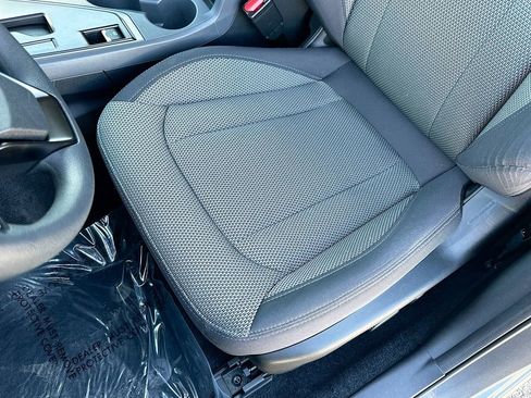 Used 2024 Subaru Crosstrek 2.0i Premium image 18