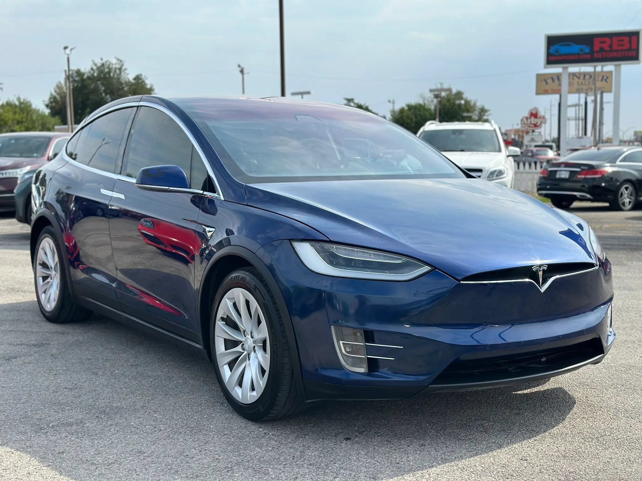 Used 2017 Tesla Model X 75D AWD/4WD image 6