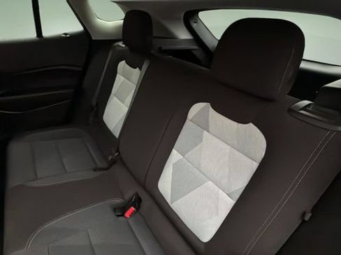 Used 2025 Chevrolet Trax LS w/ Driver Confidence Package FWD image 18