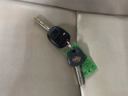Used 2005 Lexus RX 330 AWD image 23