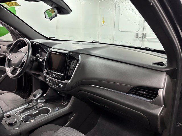 Used 2022 Chevrolet Traverse LT FWD image 17