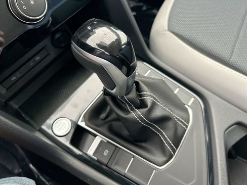 Certified 2025 Volkswagen Taos S FWD image 28