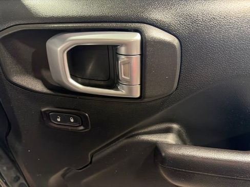 Used 2020 Jeep Gladiator Sport w/ Quick Order Package 24S image 28