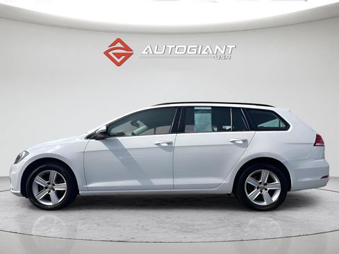 Used 2019 Volkswagen Golf S AWD/4WD image 3