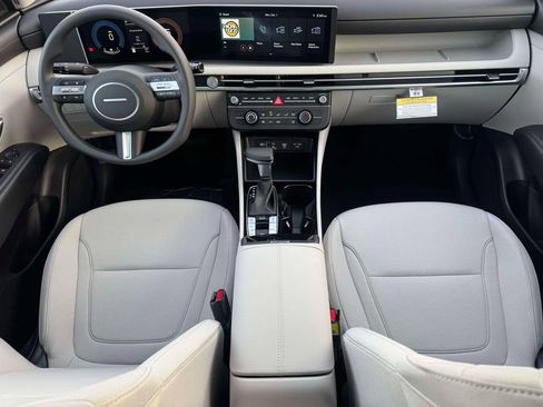 New 2026 Hyundai Tucson SE image 10