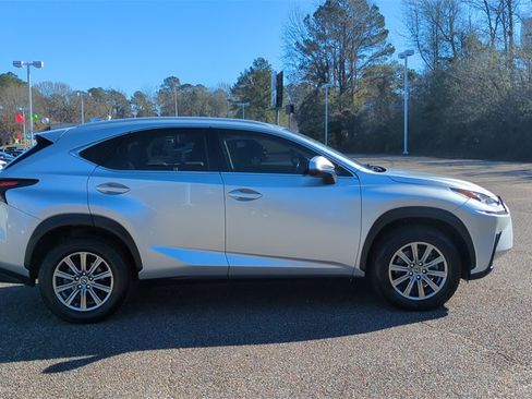 Used 2018 Lexus NX 300 FWD image 4