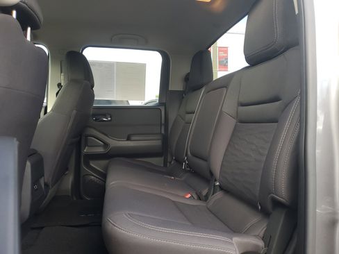 Certified 2024 Nissan Frontier SV w/ Technology Package image 14