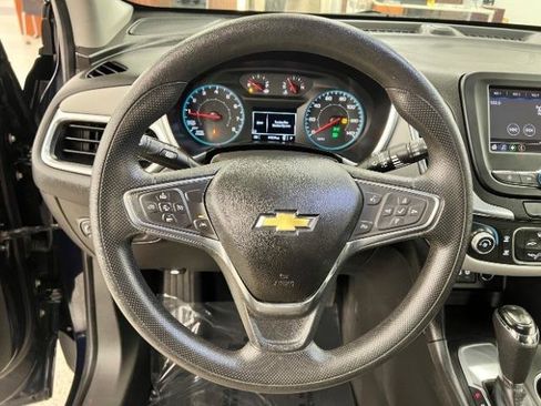 Used 2020 Chevrolet Equinox LS w/ LPO, Floor Liner Package FWD image 11