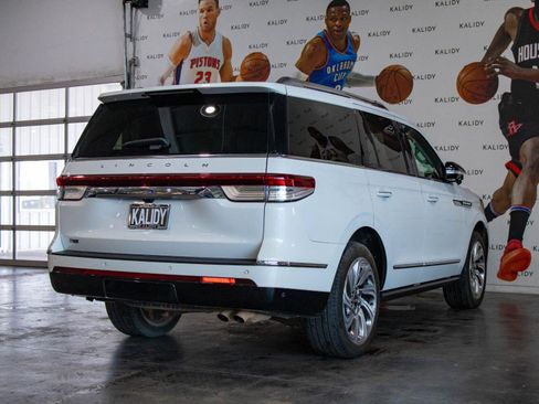 Used 2024 Lincoln Navigator Reserve AWD/4WD image 27