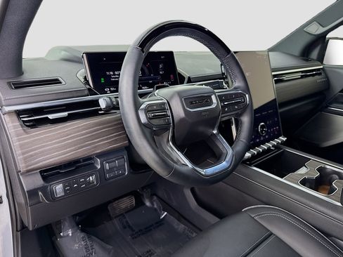 Used 2024 GMC Sierra EV Denali image 9