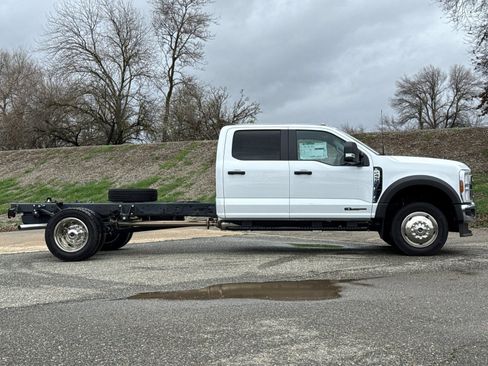 New 2024 Ford F450 XL w/ XL Chrome Package image 2