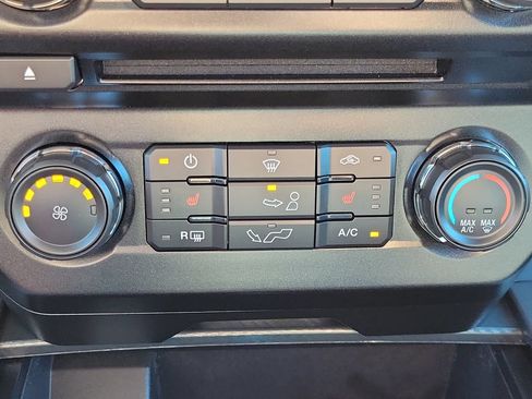 Certified 2018 Ford F150 XLT w/ Equipment Group 302A Luxury AWD/4WD image 30