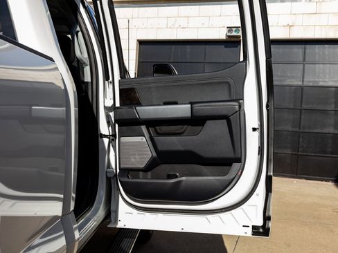 Used 2023 Ford F350 Lariat w/ Lariat Ultimate Package image 38