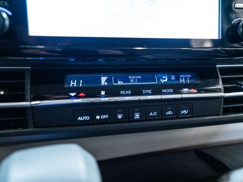 Used 2023 Toyota Sienna LE image 26