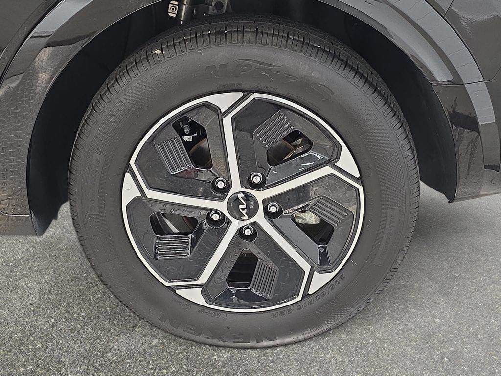 Used 2025 Kia Niro FWD image 31