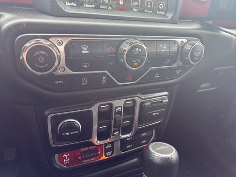 Used 2020 Jeep Gladiator Rubicon image 20