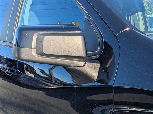 Used 2022 Chevrolet Silverado 1500 LT image 9