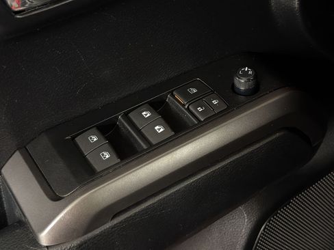 Used 2021 Toyota Tacoma TRD Off-Road w/ Technology Package AWD/4WD image 14
