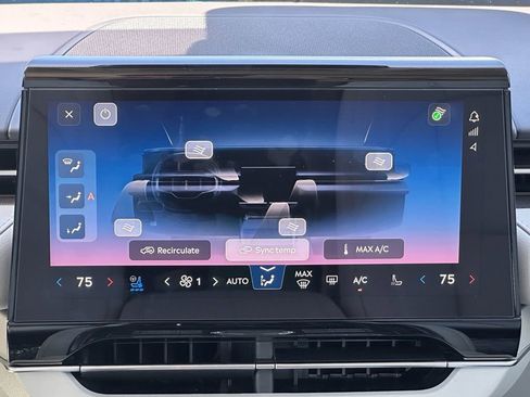 New 2026 Lincoln Nautilus Premier w/ Equipment Group 102A AWD/4WD image 15
