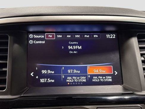 Used 2018 Nissan Pathfinder SV AWD/4WD image 14