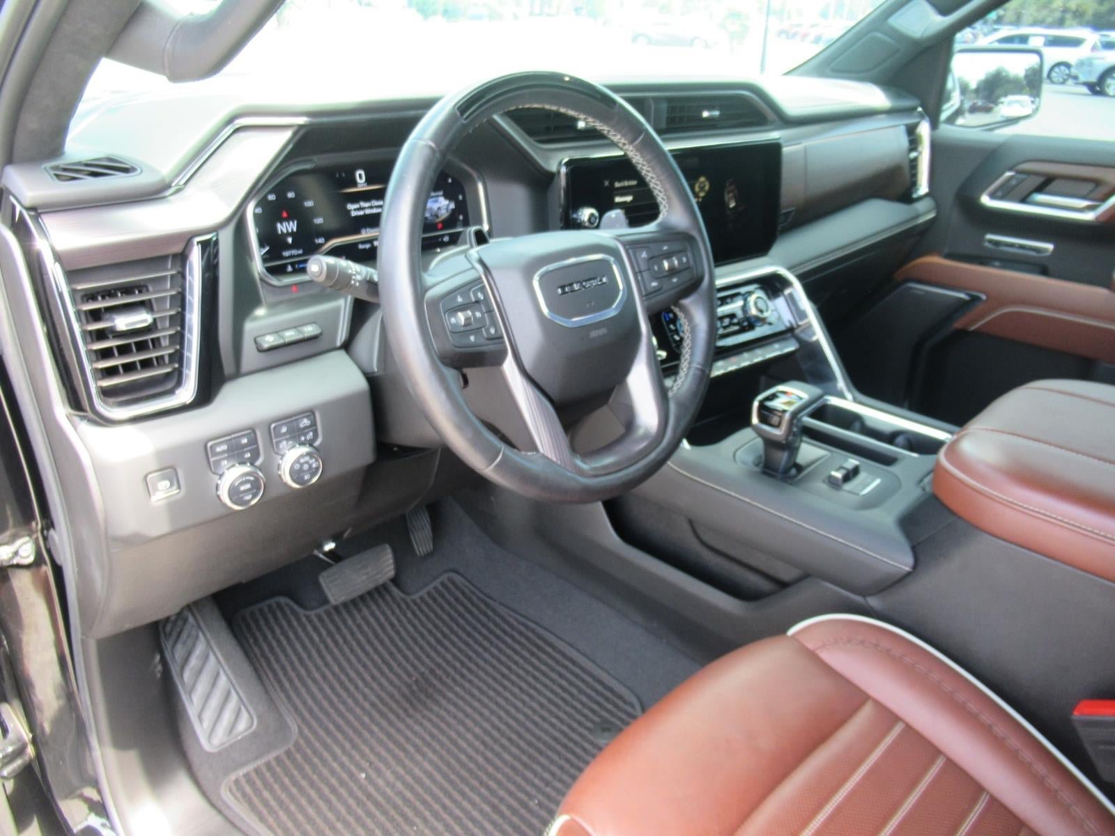 Used 2024 GMC Sierra 1500 Denali Ultimate AWD/4WD image 18