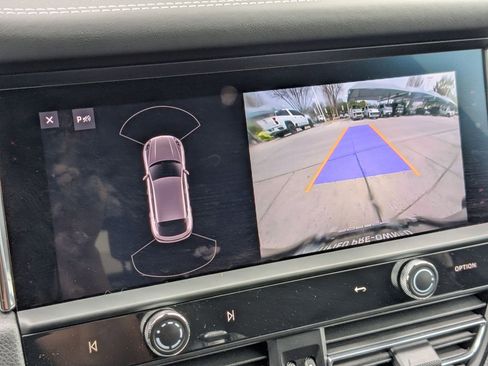 Certified 2025 Porsche Macan image 19