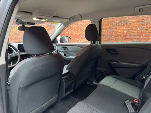 Used 2021 Nissan Rogue S AWD/4WD image 26