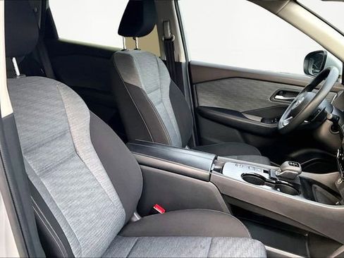 Used 2023 Nissan Rogue SV image 20