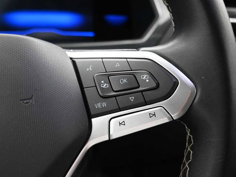 Used 2023 Volkswagen Tiguan SE image 13