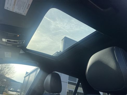 Used 2018 Mercedes-Benz GLE 350 4MATIC image 7