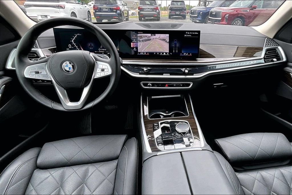 Used 2025 BMW X7 xDrive40i w/ Climate Comfort Package AWD/4WD image 20
