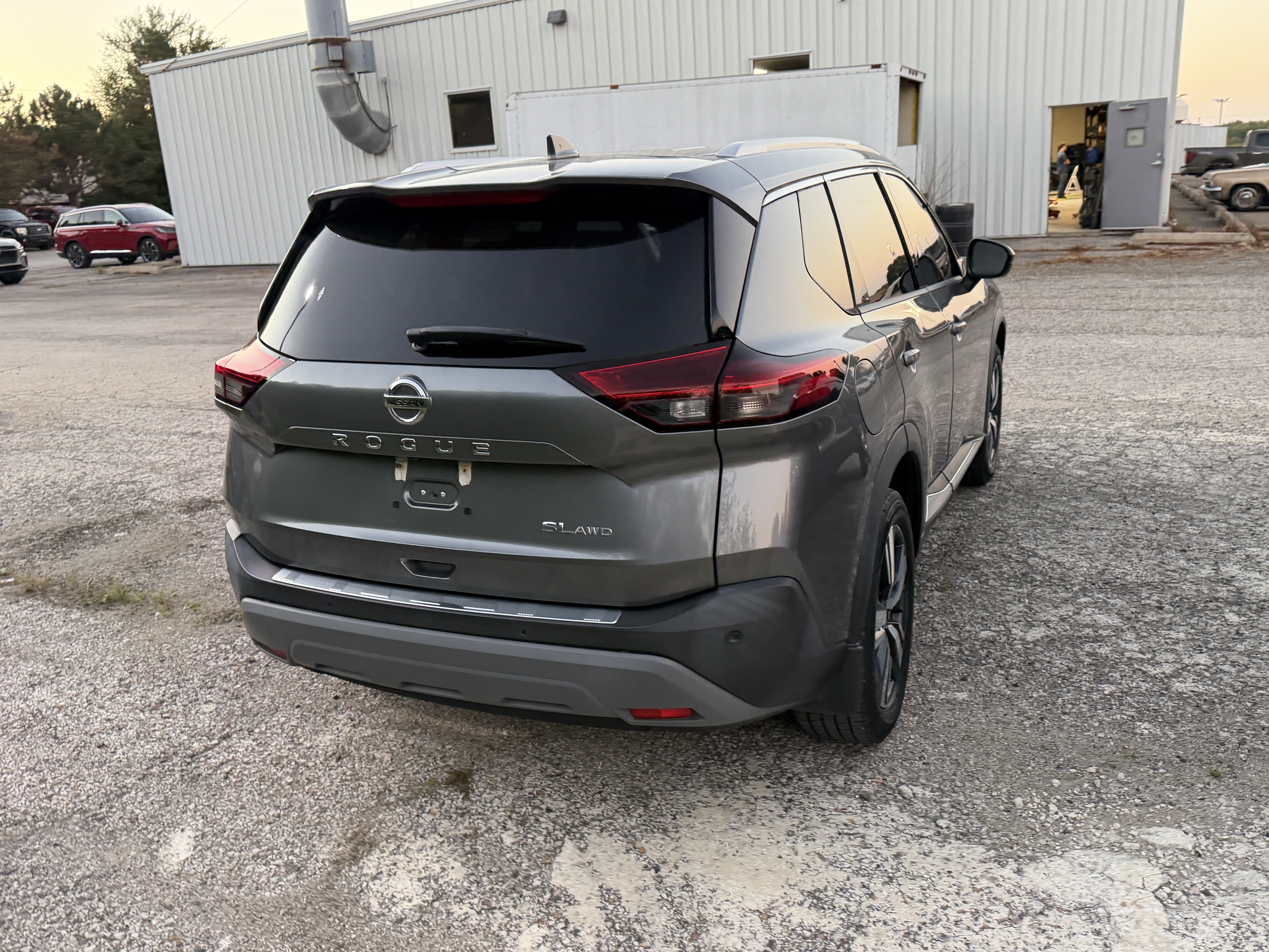 Used 2021 Nissan Rogue SL w/ Premium Package AWD/4WD image 16