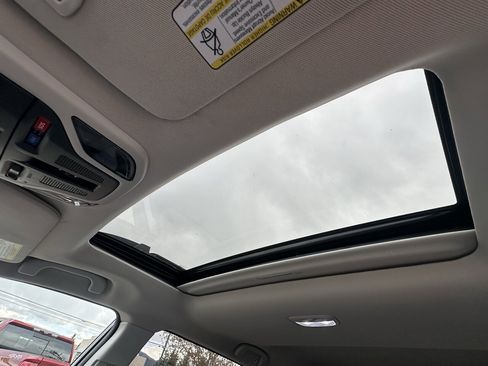 Used 2023 Subaru Outback Premium AWD/4WD image 43