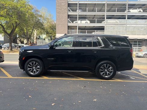 Used 2023 Chevrolet Tahoe LT w/ Luxury Package image 4