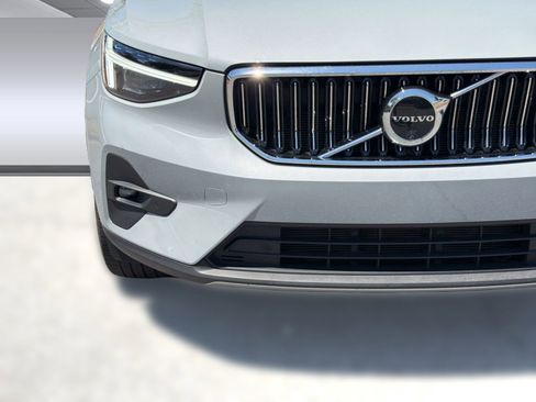 Used 2024 Volvo XC40 B5 Plus w/ Protection Package Premier AWD/4WD image 28