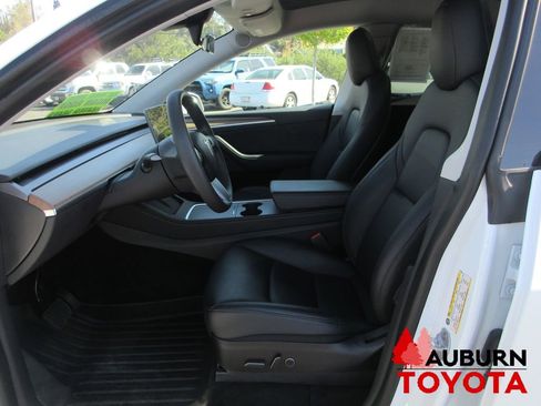 Used 2023 Tesla Model Y Long Range image 28