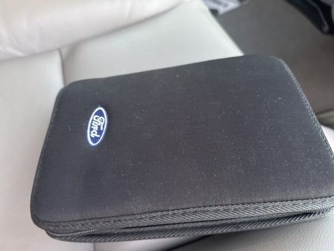 Used 2005 Ford F250 Lariat image 16