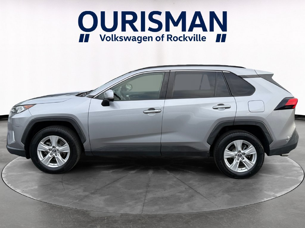 Used 2019 Toyota RAV4 XLE FWD image 3