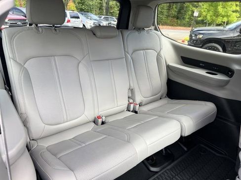 Used 2024 Jeep Wagoneer Series III w/ Premium Group I image 23