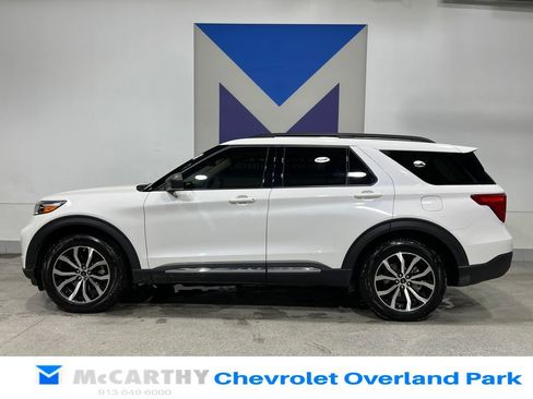 Used 2020 Ford Explorer XLT w/ Equipment Group 202A image 8