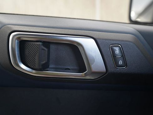 Used 2021 Ford Bronco First Edition AWD/4WD image 11