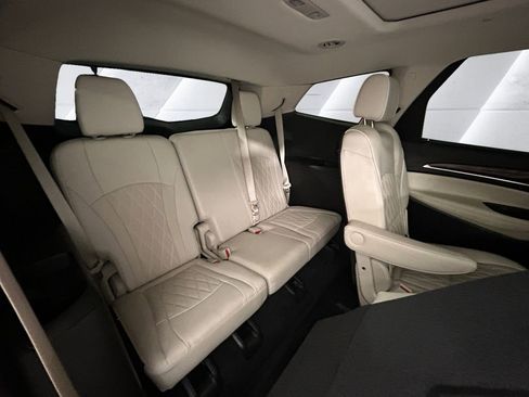 Used 2023 Buick Enclave Avenir FWD image 16