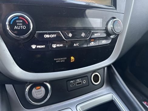 Used 2020 Nissan Murano SV image 22