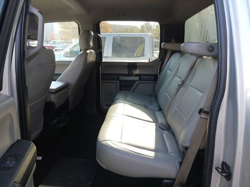 Used 2017 Ford F150 XLT image 5