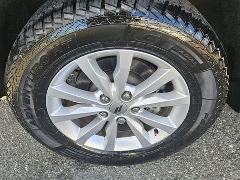 Used 2023 Dodge Durango SXT Launch Edition image 27