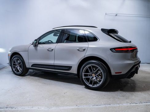 Used 2025 Porsche Macan image 2
