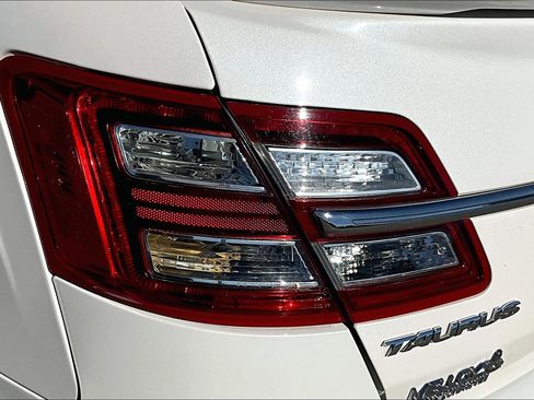 Used 2018 Ford Taurus SHO w/ Sho Performance Package image 23