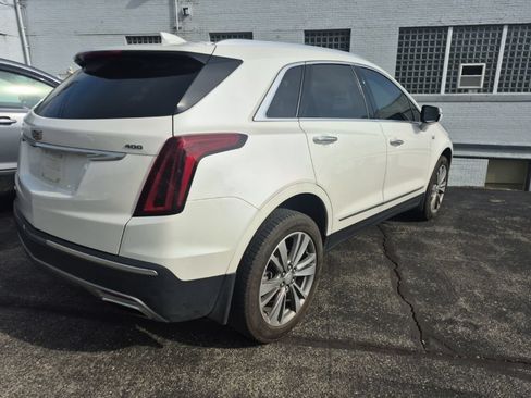 Used 2022 Cadillac XT5 Premium Luxury w/ LPO, Floor Liner Package AWD/4WD image 7