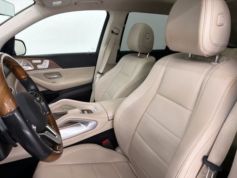 Used 2022 Mercedes-Benz GLS 450 4MATIC image 5